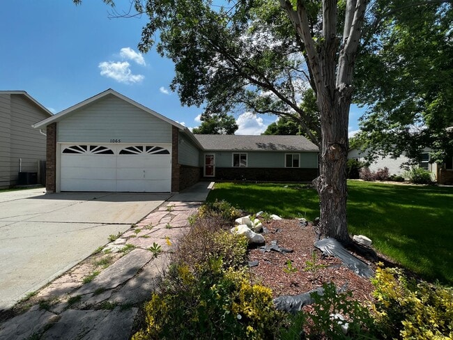 property at 1065 S Edinburgh Dr