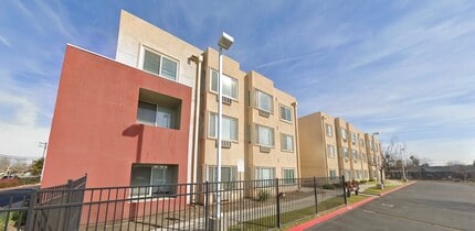 500 R St in Bakersfield, CA - Building Photo - Building Photo