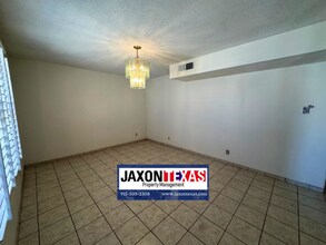 4800 Blossom Ave in El Paso, TX - Building Photo - Building Photo