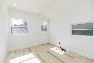 9445 Cardy St in New Port Richey, FL - Building Photo - Building Photo
