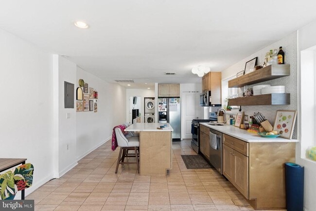 2403 Fairmount Ave in Philadelphia, PA - Building Photo - Building Photo