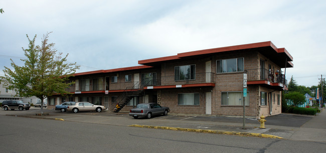 1715 W 12th Ave in Eugene, OR - Foto de edificio - Building Photo