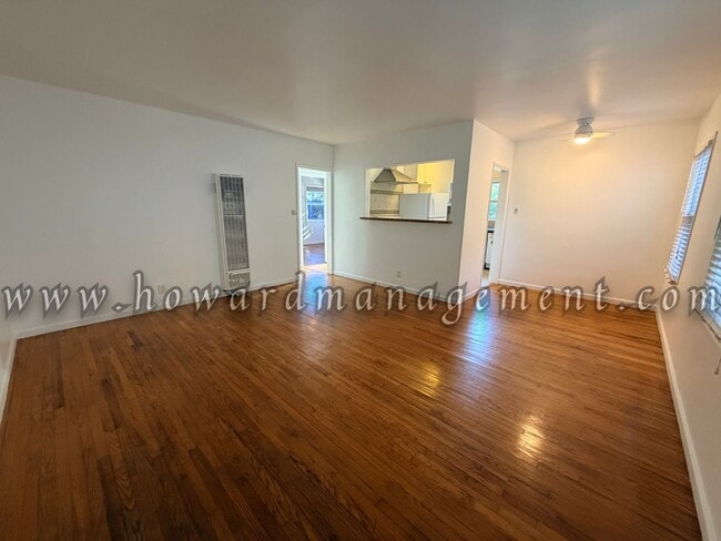 644 Vernon Ave in Los Angeles, CA - Building Photo - Building Photo