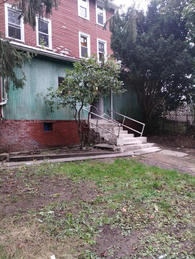 172-172 Market St in Cumbola, PA - Building Photo - Building Photo