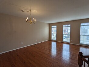 43313 Stonegarden Ter in Broadlands, VA - Foto de edificio - Building Photo