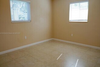 10701 SW 77th Ct in Miami, FL - Building Photo - Building Photo