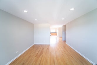 8350 Kimball Ave in Skokie, IL - Building Photo - Building Photo