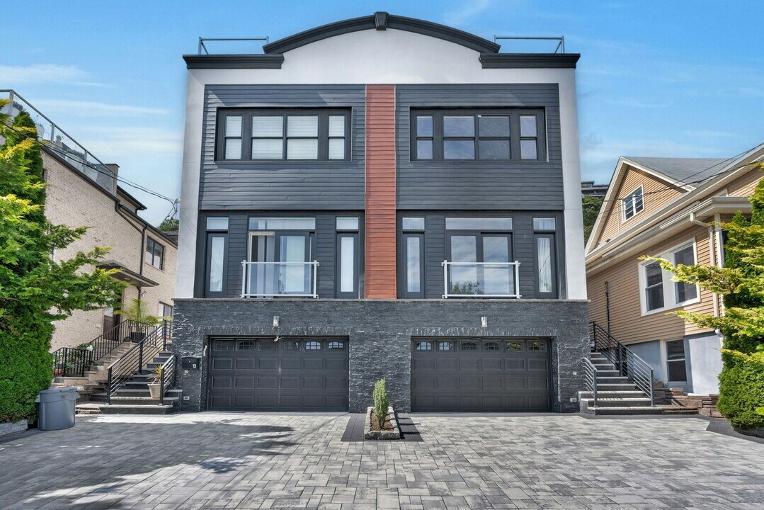 52 Myrtle Ave in Edgewater, NJ - Foto de edificio