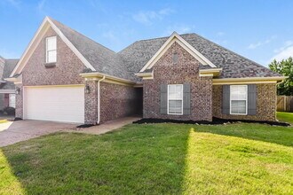 3835 Dawnwood Cir W in Southaven, MS - Building Photo - Building Photo