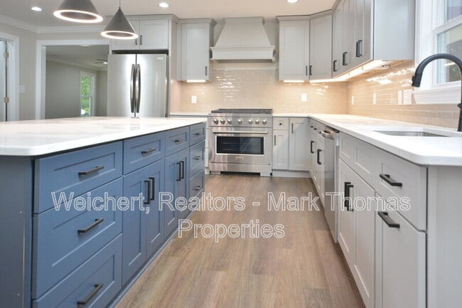 property at 1705 Mason Rd
