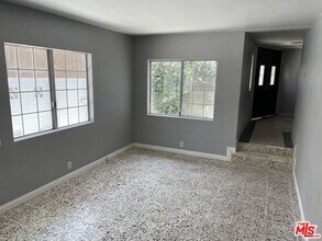 15013 Hartsook St in Los Angeles, CA - Building Photo - Building Photo