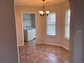 537 Cotton Lakes Blvd in Wetumpka, AL - Foto de edificio - Building Photo