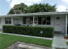 5810 NW 12th St in Sunrise, FL - Building Photo