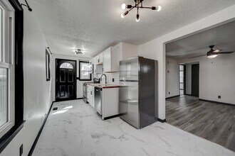 4808 Hillside St in Lincoln, NE - Building Photo - Building Photo