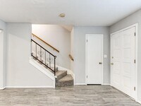 2524 Boxwood Ave photo'