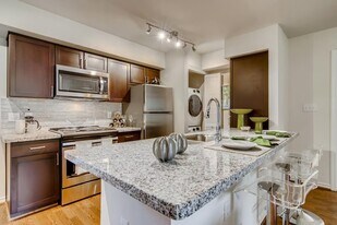 3000 Unity Dr in Houston, TX - Building Photo