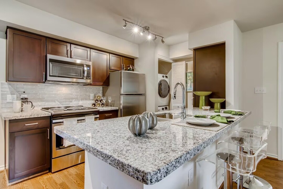 3000 Unity Dr in Houston, TX - Building Photo