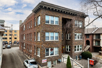 1917 Emerson Ave S in Minneapolis, MN - Building Photo - Building Photo