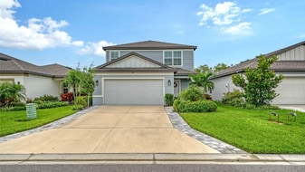 8221 Reefbay Cv in Parrish, FL - Building Photo