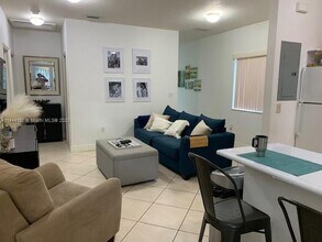 3134 Hibiscus St-Unit -0 in Miami, FL - Building Photo - Building Photo
