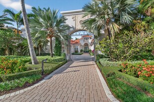 331 Mizner Lake Estates Dr in Boca Raton, FL - Building Photo
