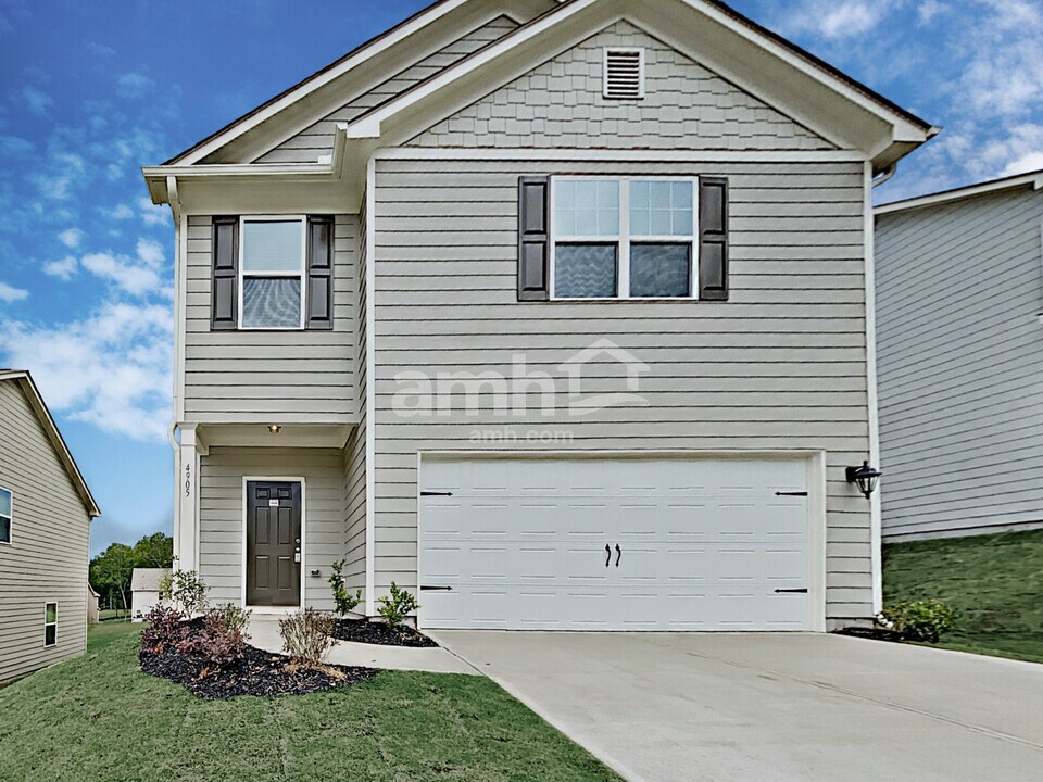 4905 Bridle Path in Douglasville, GA - Building Photo