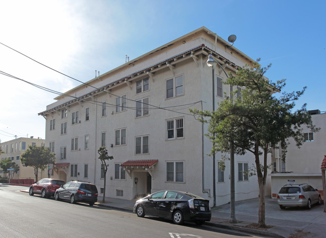 2328 3rd St in Santa Monica, CA - Building Photo - Building Photo