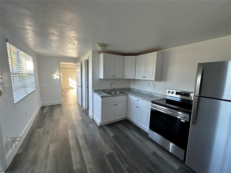 141 NE 14th St in Homestead, FL - Building Photo