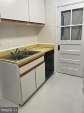 12040 Valleywood Dr in Silver Spring, MD - Building Photo - Building Photo