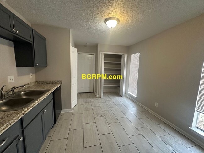 220 Lonsdale Cir in Jacksonville, AR - Building Photo - Building Photo