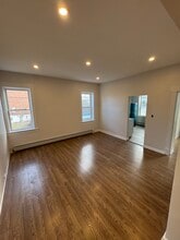 26 Green Ct, Unit Apartment for Rent in Lodi, NJ - Building Photo - Building Photo