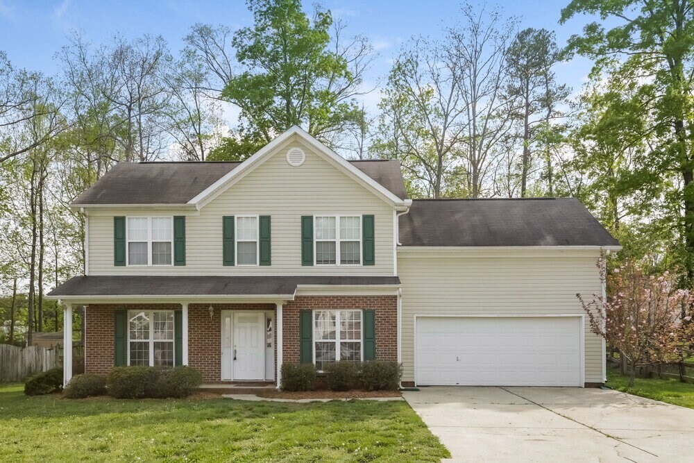 1702 Cottage Creek Rd in Indian Trail, NC - Foto de edificio