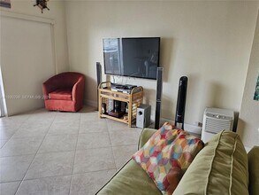 1980 S Ocean Dr, Unit 18B in Hallandale Beach, FL - Foto de edificio - Building Photo