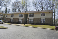 Oak Forest Apartments in Scottdale, GA - Foto de edificio - Building Photo