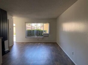 14271 Browning Ave, Unit R58 in Tustin, CA - Building Photo - Building Photo