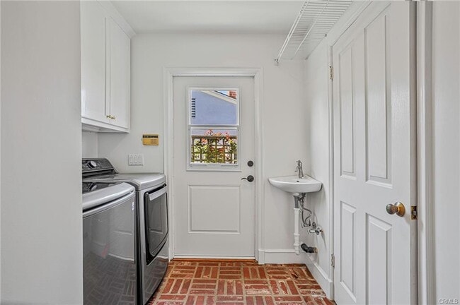 117 Pso De Granada in Redondo Beach, CA - Building Photo - Building Photo