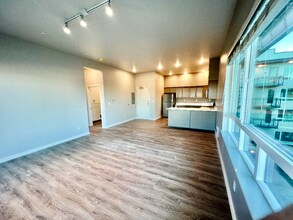 2330 Yakima Ct in Tacoma, WA - Building Photo - Building Photo