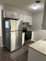 1843 W Jackson St in Tupelo, MS - Building Photo