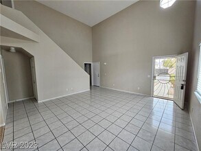729 Tawney Eagle St in Henderson, NV - Building Photo - Building Photo