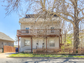 1122 NW 10th St in Oklahoma City, OK - Building Photo - Building Photo