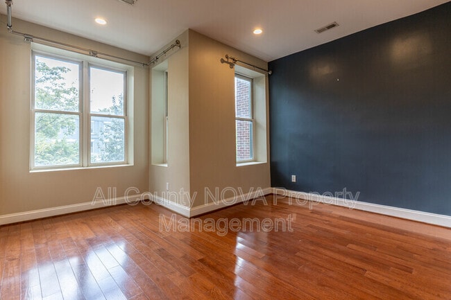 1317 Harvard St NW in Washington, DC - Building Photo - Building Photo
