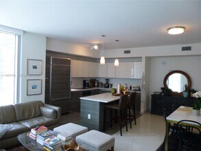 1100S S Miami Ave in Miami, FL - Building Photo - Building Photo