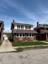 448 W 28th St in Erie, PA - Building Photo