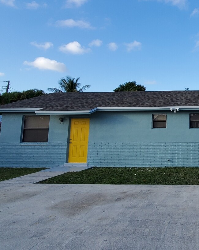 property at 4271 Kent Ave