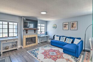 434 Larkin St, Unit ID1305178P in Monterey, CA - Building Photo