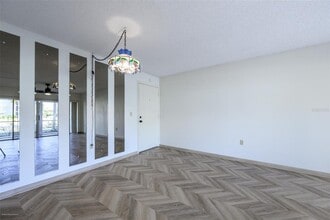 2300 Aaron St in Port Charlotte, FL - Building Photo - Building Photo