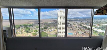 1060 Kamehameha Hwy in Pearl City, HI - Building Photo - Building Photo