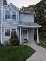 308 Water Course Row in Rocky Hill, CT - Building Photo