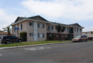 1075 Donax Ave in Imperial Beach, CA - Building Photo - Building Photo