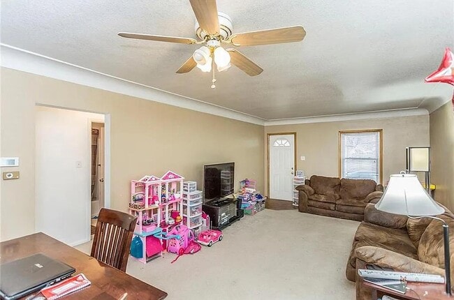 property at 1519 Mattern Ave